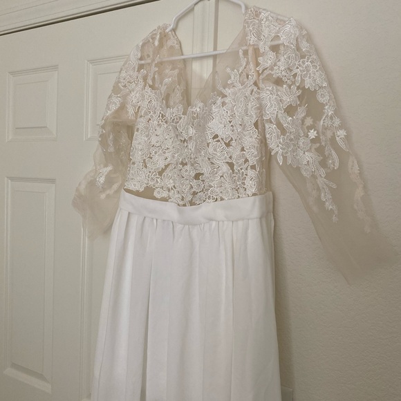 Wedding Dress - Picture 1 of 6